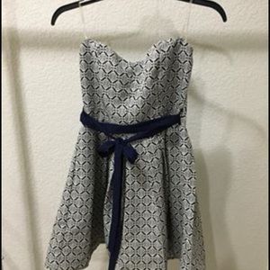 Francesca’s strapless blue and white dress